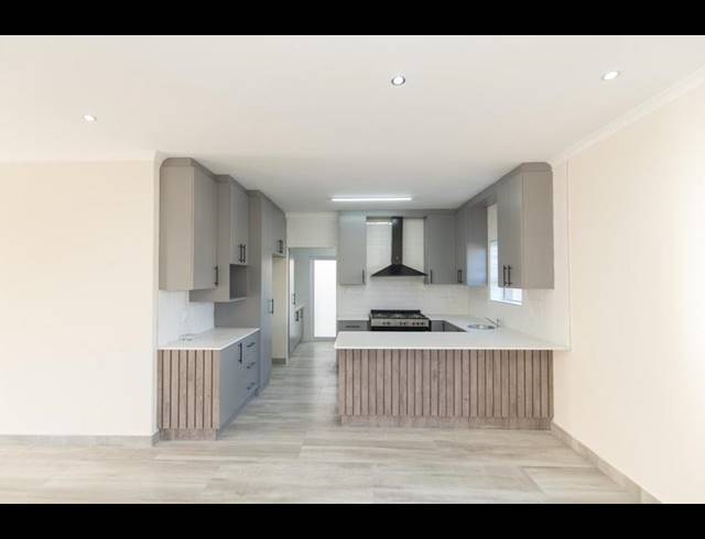 3 BEDROOM TOWNHOUSE FOR SALE IN KAMMA HEIGHTS